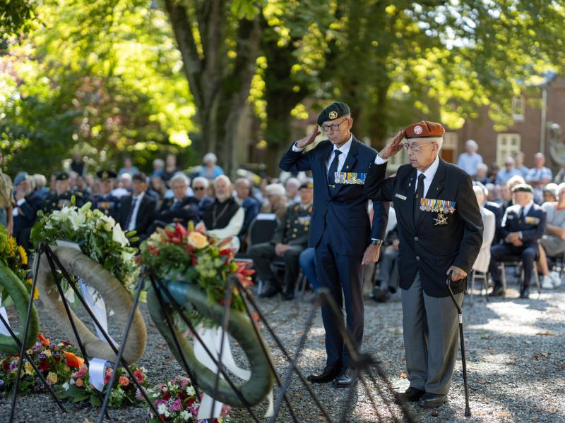 ../public/images/images/fotos/2023/Op Vleugels Der Vrijheid - 24 sept 2023 - 153.jpg